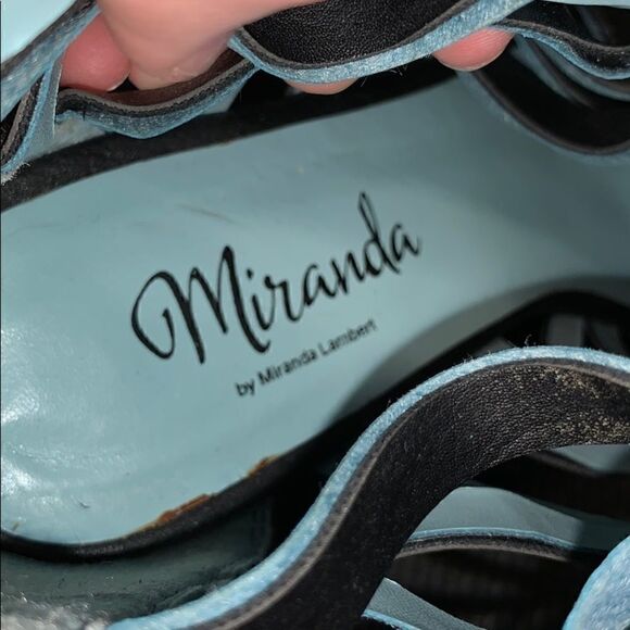 Miranda Lambert Black 4” Wedge - Picture 4 of 5